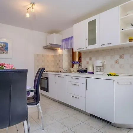 In 15010 Apartman